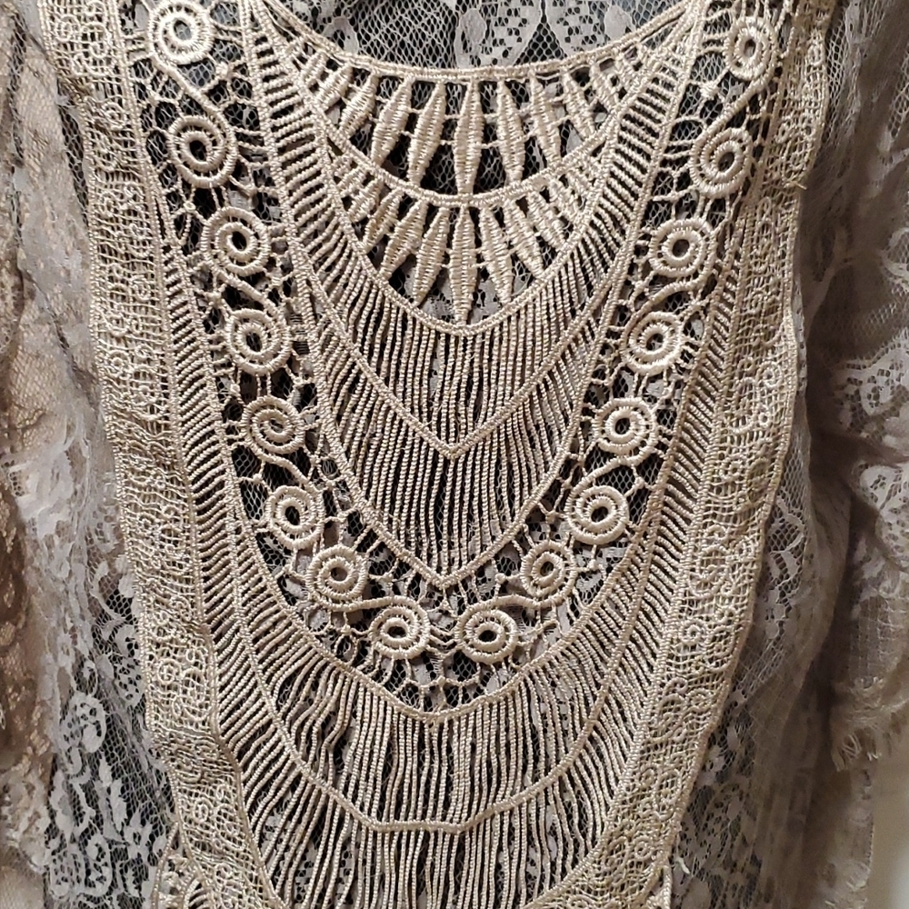 Daytrip Lace Embellished Boho Top NWOT - Picture 3 of 13